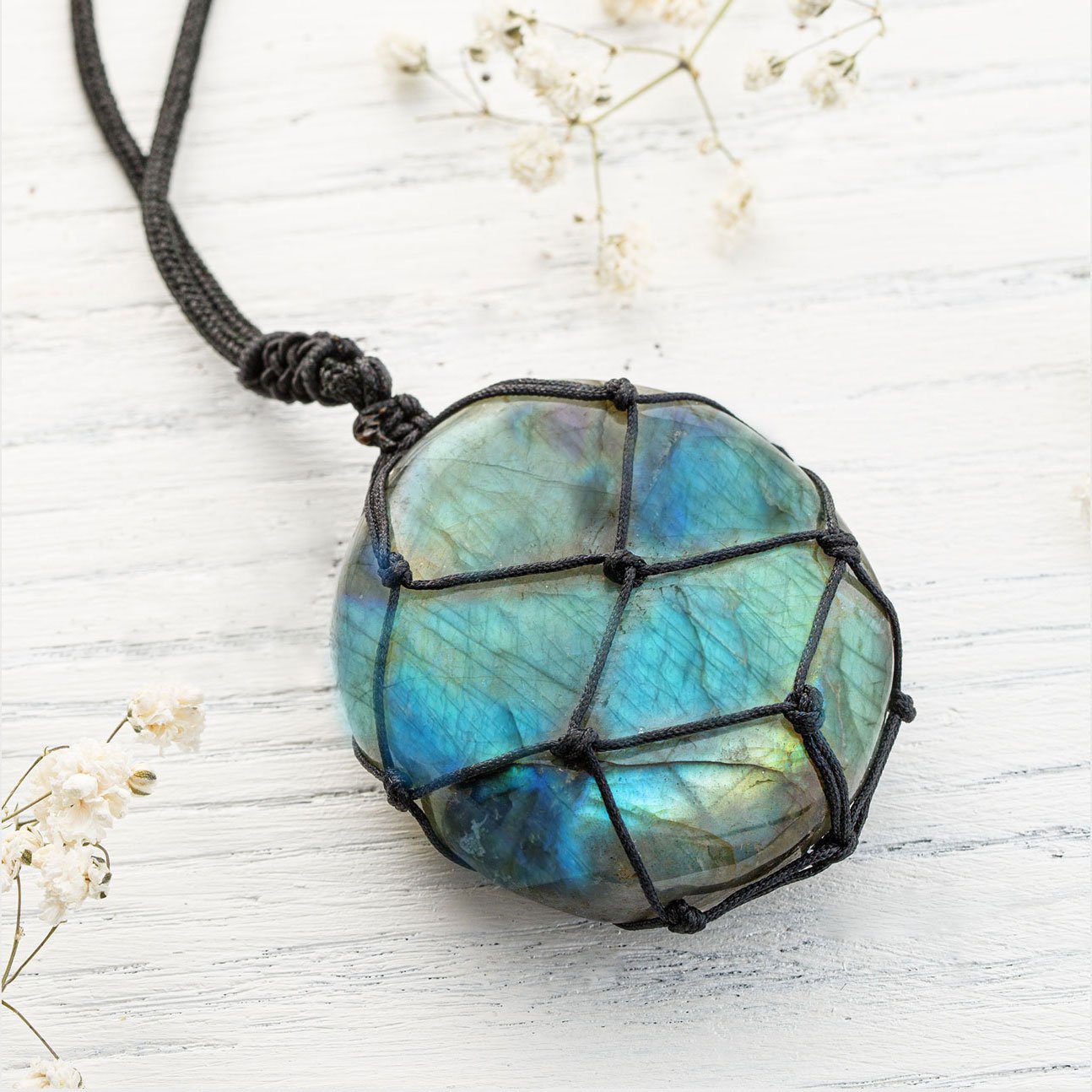PrimeLuxe™ Dragon Heart Labradorite Necklace